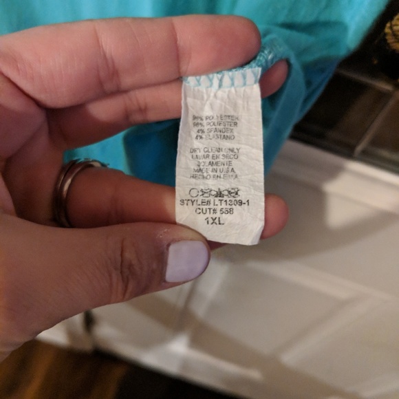 Womens top - Picture 3 of 3